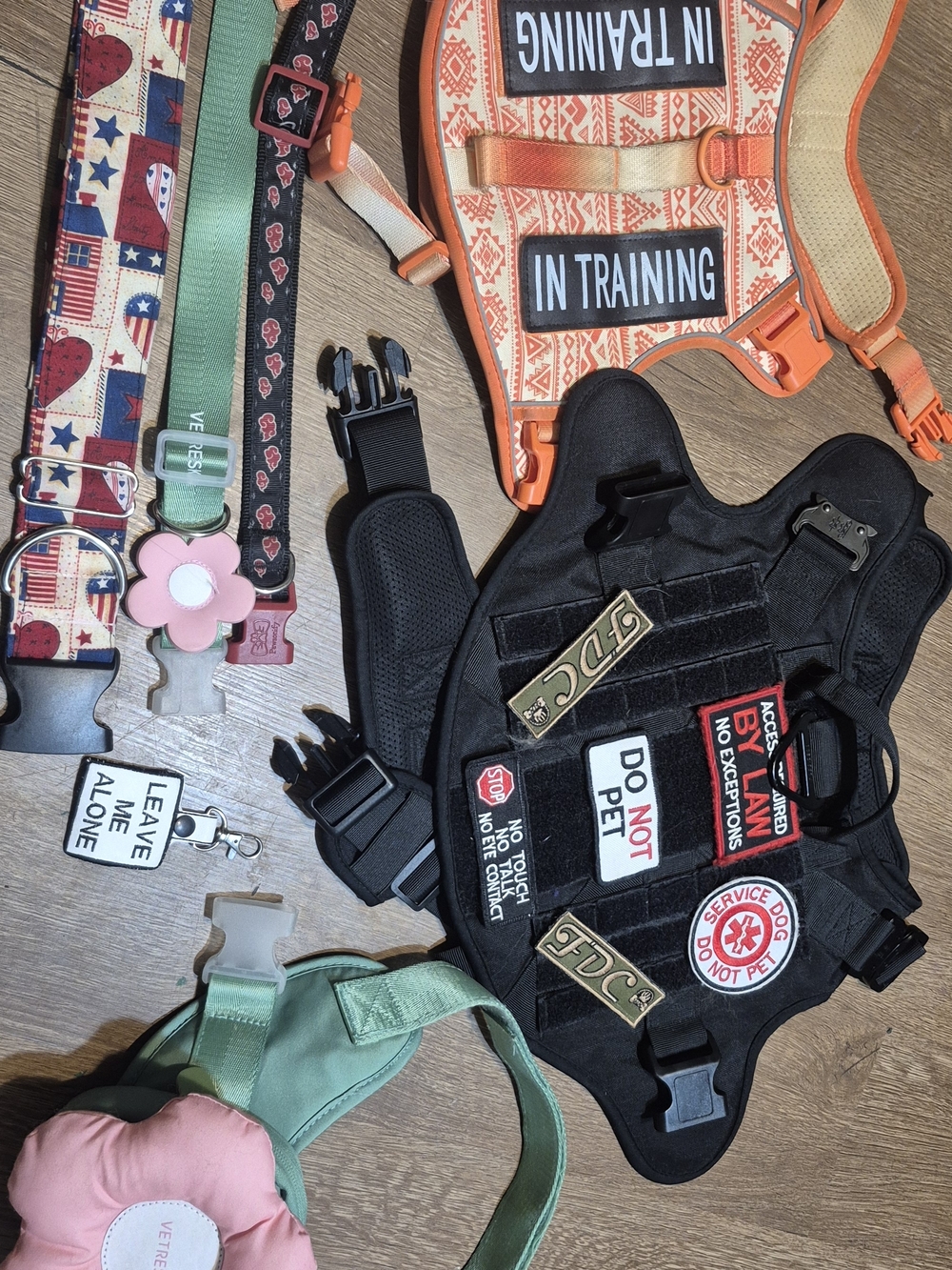 Black Tactical Service Dog Vest with 'Do Not Pet' Patches - Dog Accessories